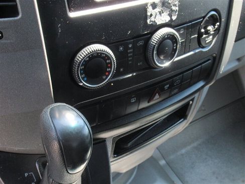 Used 2012 Mercedes-Benz Sprinter 2500 image 23