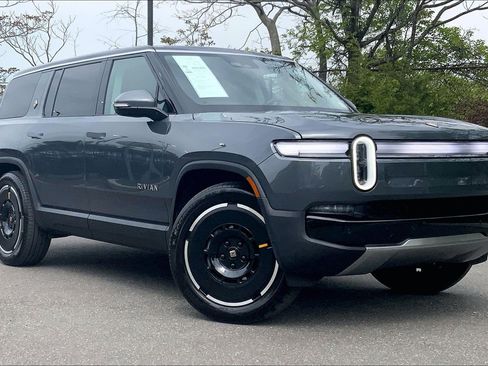 Used 2025 Rivian R1S Adventure AWD/4WD image 2