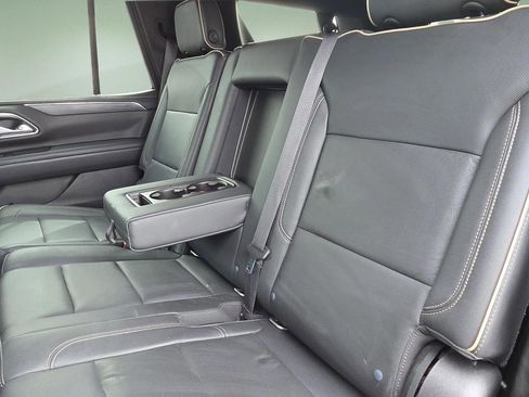 Used 2021 GMC Yukon SLT image 17