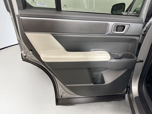 Used 2025 Hyundai Santa Fe SEL FWD image 26