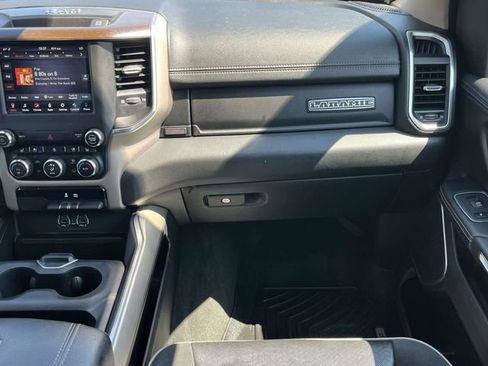 Used 2021 RAM 1500 Laramie AWD/4WD image 18