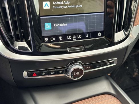 Used 2024 Volvo S60 B5 Plus image 23