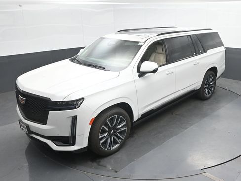 Used 2024 Cadillac Escalade ESV Sport Platinum AWD/4WD image 37