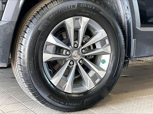 Used 2025 Chevrolet Equinox LT AWD/4WD image 34
