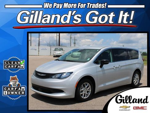 Used 2024 Chrysler Voyager LX FWD image 1