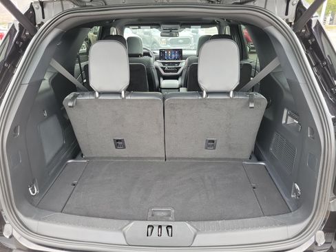 Certified 2025 Ford Explorer ST AWD/4WD image 14