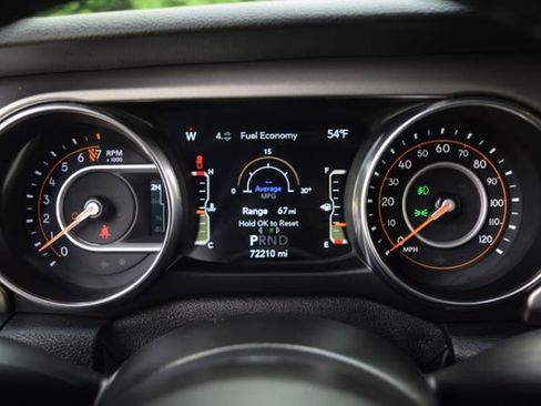 Used 2021 Jeep Gladiator Sport AWD/4WD image 3