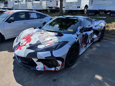 Used 2020 Chevrolet Corvette Stingray Preferred Cpe w/ 2LT Preferred Equipment Group RWD image 3