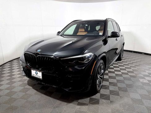Used 2022 BMW X5 xDrive40i w/ M Sport Package image 3
