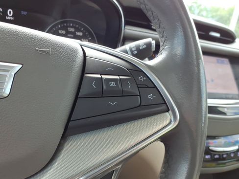 Used 2020 Cadillac XT5 Premium Luxury AWD/4WD image 24