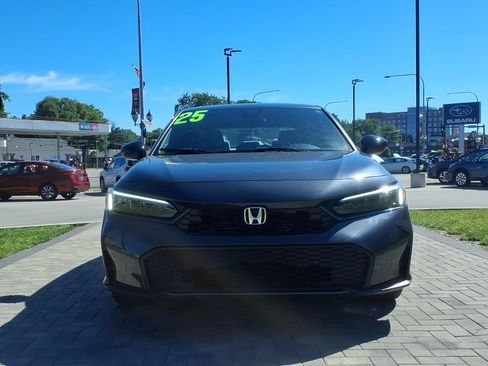 Used 2025 Honda Civic Sport image 2