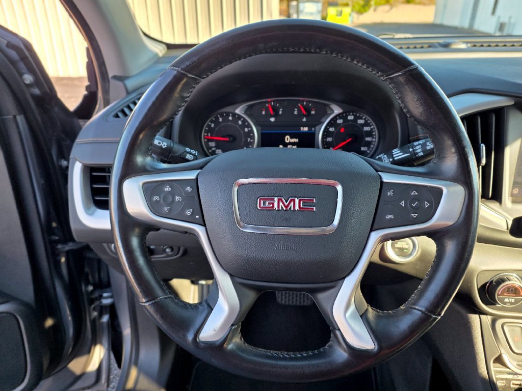 Used 2020 GMC Terrain SLT w/ Preferred Package FWD image 17