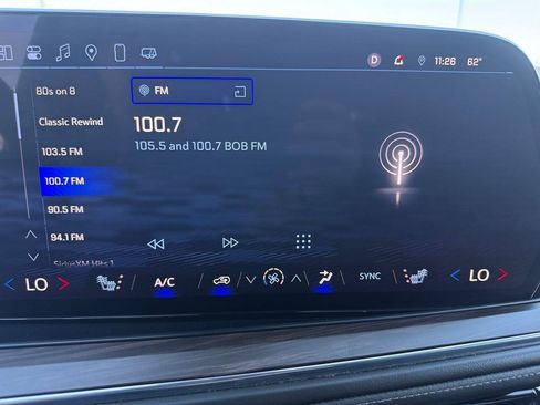 Used 2025 Chevrolet Suburban Z71 AWD/4WD image 40