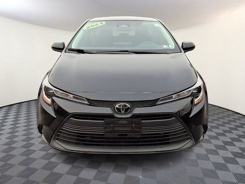 Used 2024 Toyota Corolla LE FWD image 3