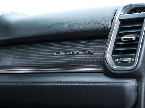 Used 2019 RAM 2500 Limited AWD/4WD image 46