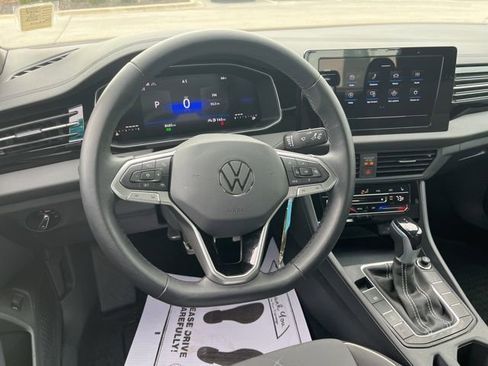 Used 2025 Volkswagen Jetta Sport image 35