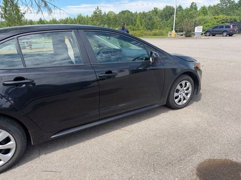 Used 2023 Toyota Corolla LE FWD image 10