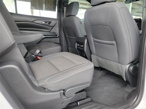 Certified 2024 Chevrolet Traverse LT image 23
