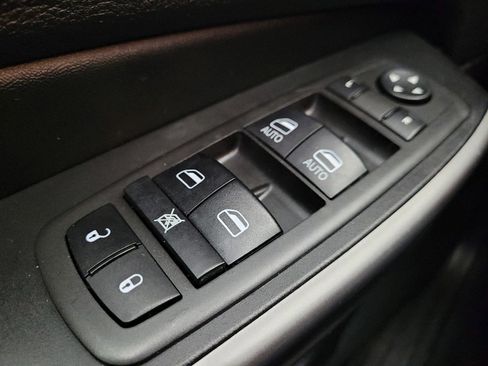 Used 2021 Jeep Cherokee Latitude image 27