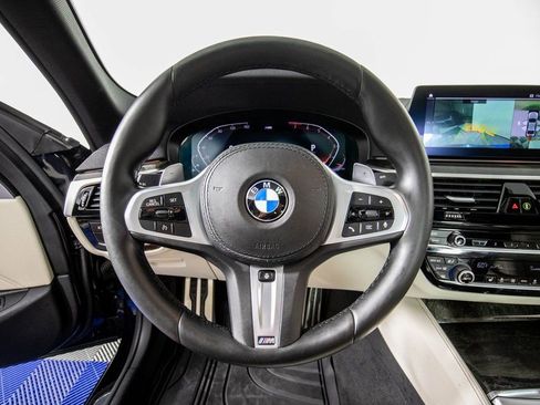 Used 2020 BMW 540i xDrive w/ M Sport Package image 19