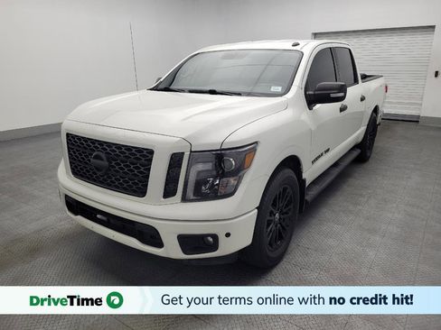 Used 2019 Nissan Titan SV w/ SV Convenience Package image 1