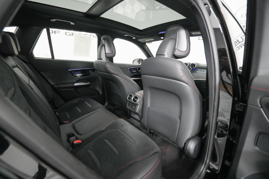 Used 2025 Mercedes-Benz GLC 43 AMG 4MATIC image 18