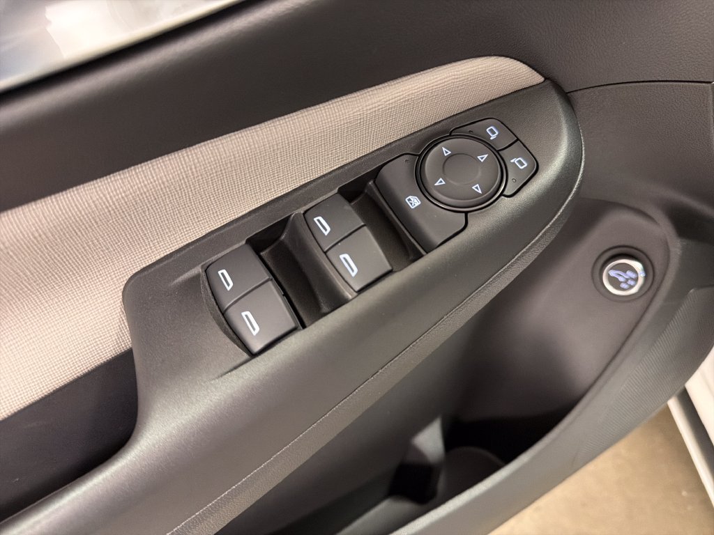 New 2026 Buick Envista Sport Touring FWD image 21