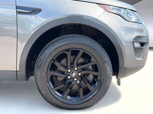 Used 2017 Land Rover Discovery Sport HSE image 12