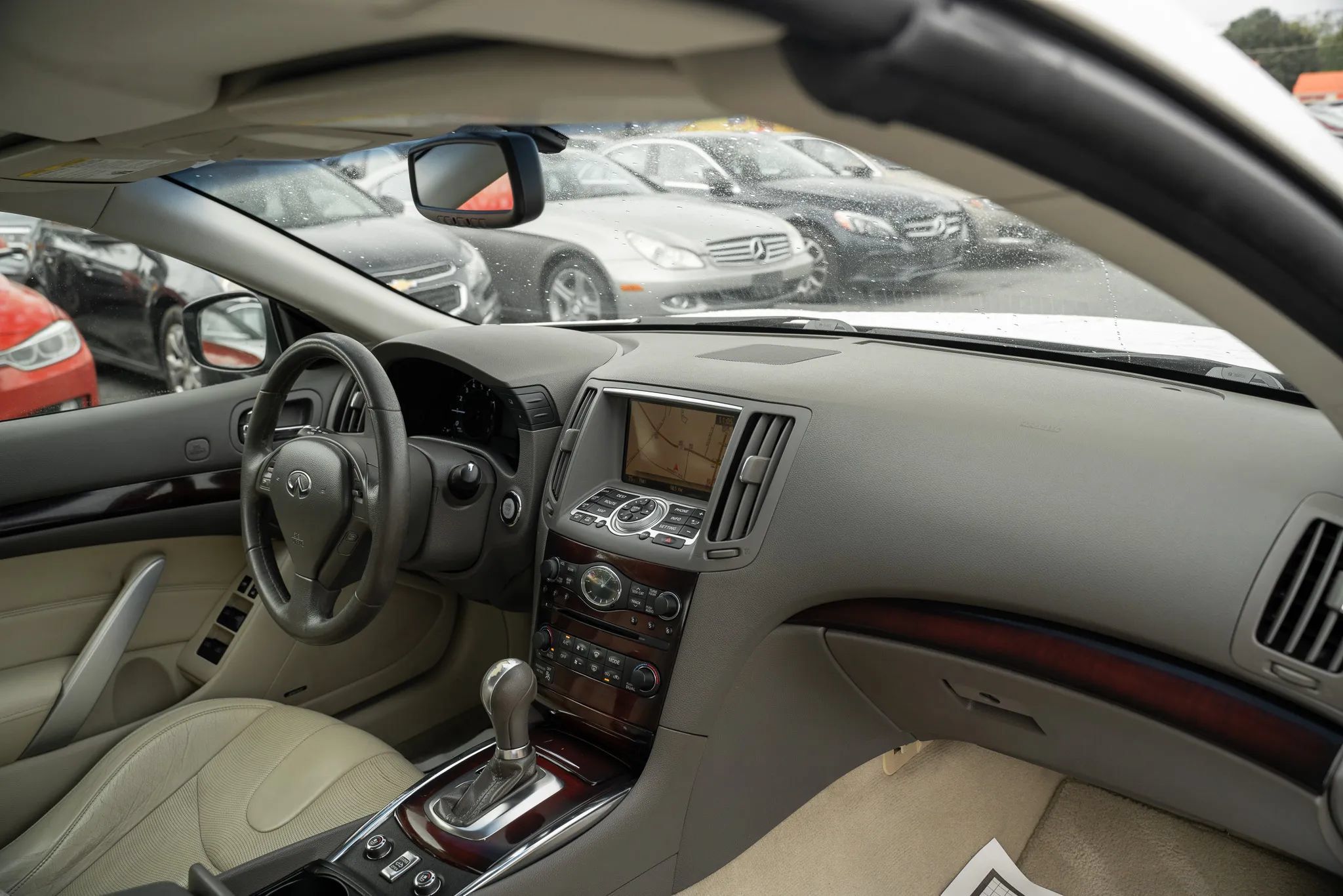 Used 2012 INFINITI G37 Convertible w/ Premium Pkg RWD image 12