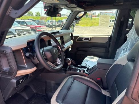 New 2026 Ford Bronco Big Bend w/ Black Diamond Package AWD/4WD image 11