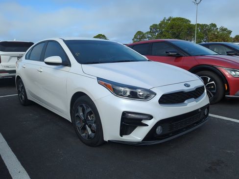 Certified 2021 Kia Forte LXS image 1