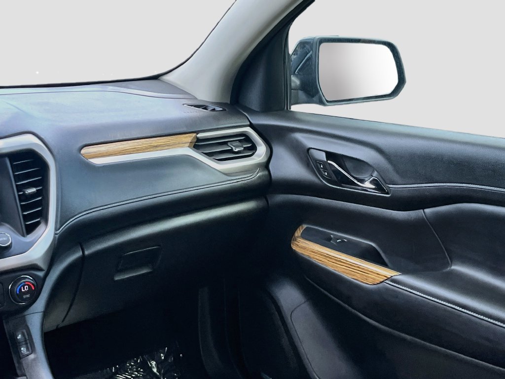 Used 2019 GMC Acadia Denali w/ Technology Package FWD image 25