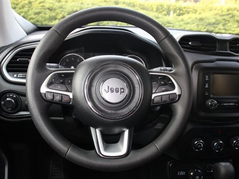Used 2019 Jeep Renegade Sport w/ Sport Appearance Group AWD/4WD image 18