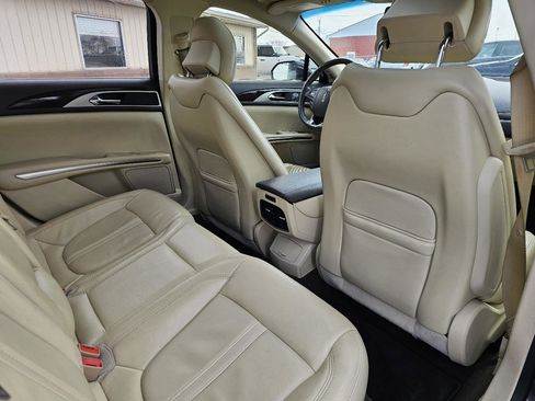 Used 2014 Lincoln MKZ FWD image 25