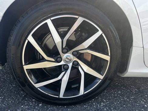 Used 2019 Volvo S60 T6 Momentum image 17