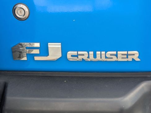 Used 2007 Toyota FJ Cruiser 4WD w/ Convenience Pkg image 12