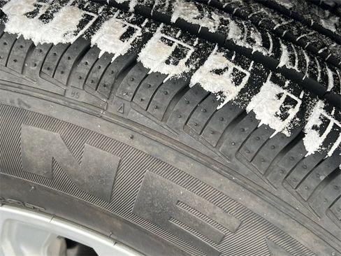 Used 2021 GMC Terrain SLE w/ Driver Convenience Package image 8