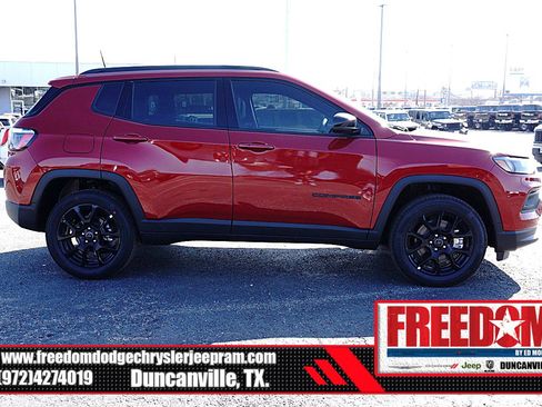 New 2026 Jeep Compass Latitude image 6