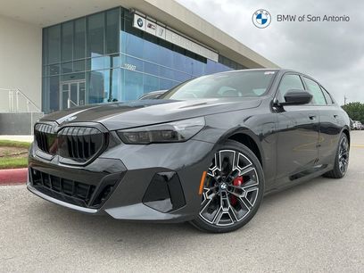 New 2026 BMW 550e xDrive w/ Executive Package