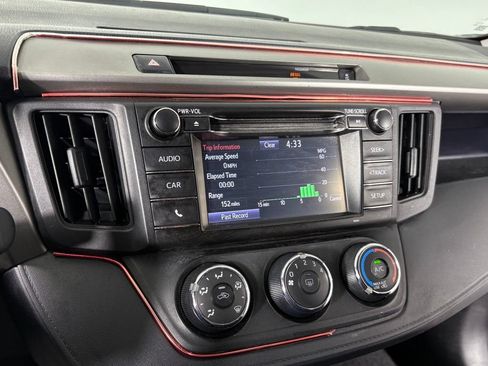 Used 2016 Toyota RAV4 LE AWD/4WD image 22