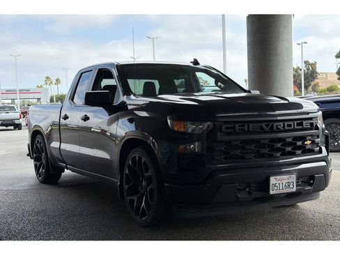 Used 2022 Chevrolet Silverado 1500 Custom RWD image 2