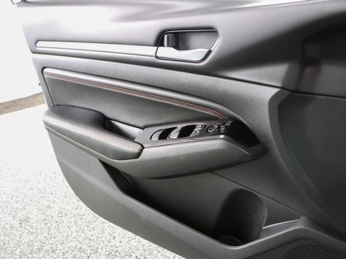 Used 2023 Nissan Altima 2.5 SR image 21