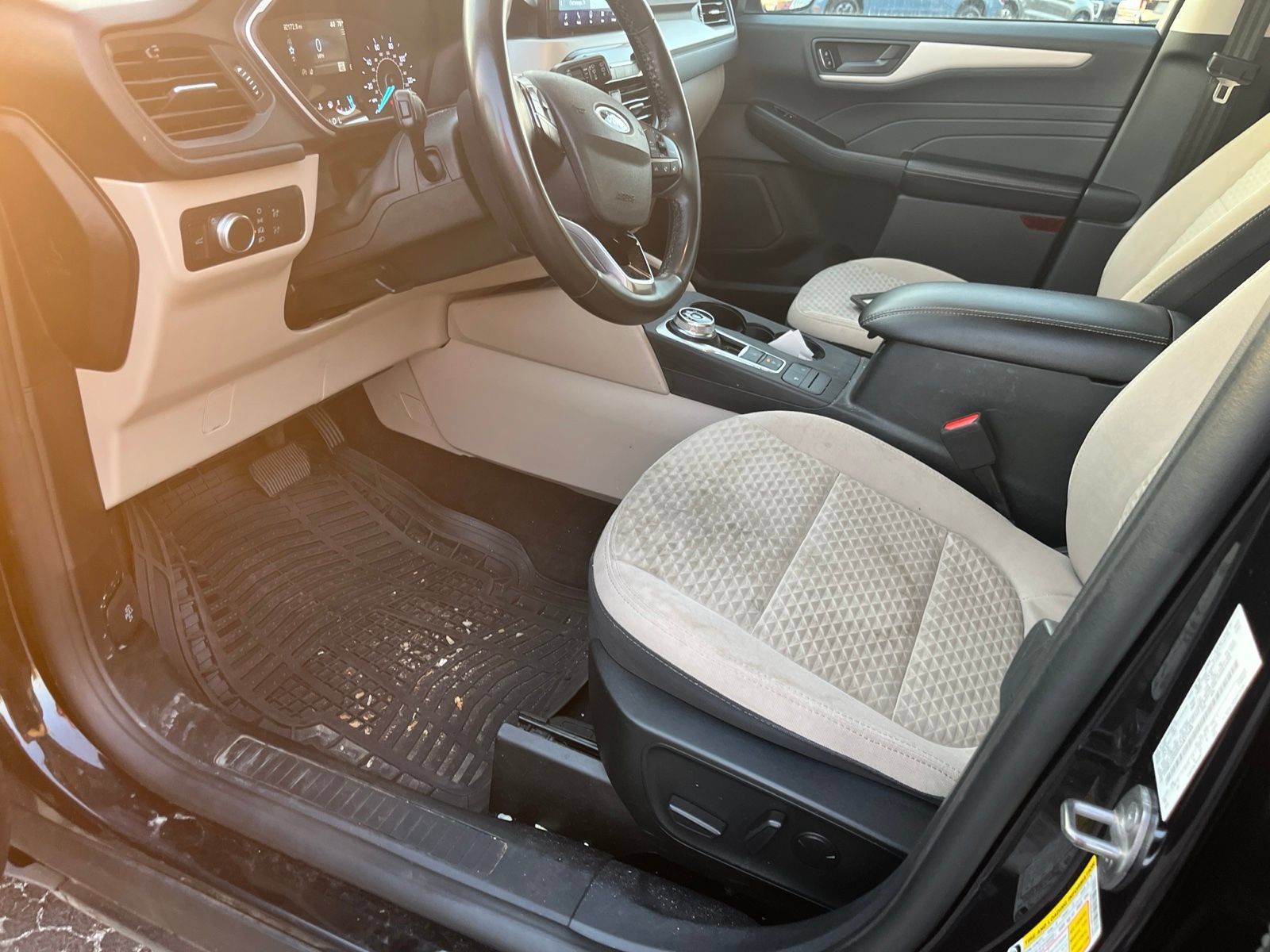 Used 2022 Ford Escape SE w/ Convenience Package FWD image 5