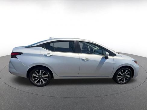 Used 2025 Nissan Versa SV FWD image 15