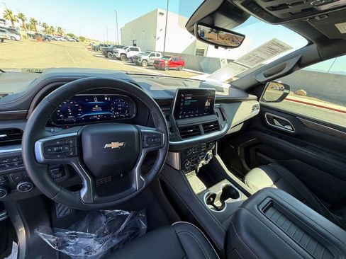Used 2023 Chevrolet Suburban Premier AWD/4WD image 13