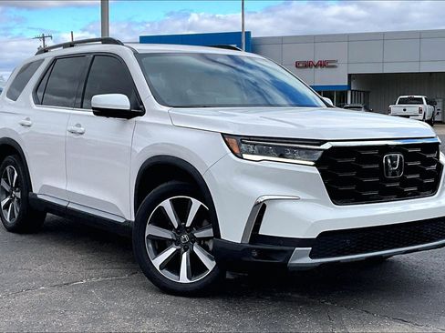 Used 2023 Honda Pilot Elite image 11