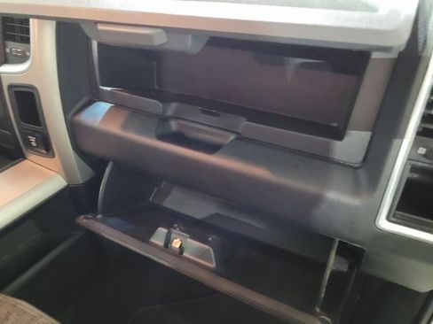 Used 2018 RAM 1500 Classic SLT image 58