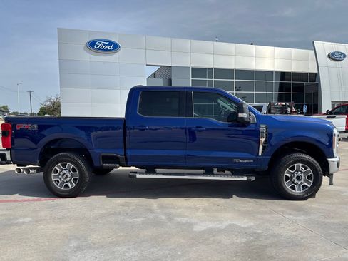 Used 2026 Ford F250 Lariat w/ FX4 Off-Road Package AWD/4WD image 2