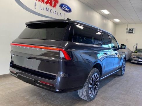 New 2025 Lincoln Navigator L Black Label image 10