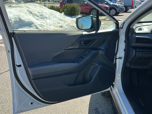 Certified 2025 Subaru Crosstrek 2.0i Premium image 8